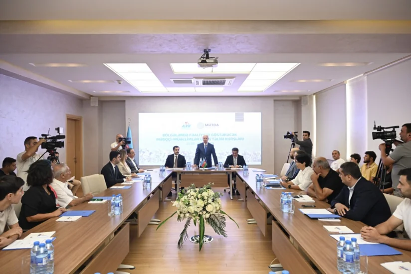 Velosiped idmanı sahəsində bölgələrdə fəaliyyət göstərəcək məşqçi-müəllimlər üçün təlim kursları başlayıb