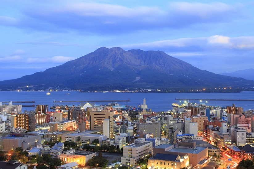 Yaponiya sahilində güclü zəlzələ olub