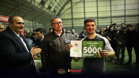 “Zəfər Kuboku” futbol çempionatının qalibləri mükafatlandırıldı