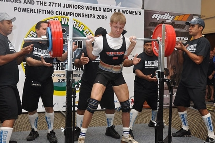 В Казахстане убит чемпион мира по пауэрлифтингу