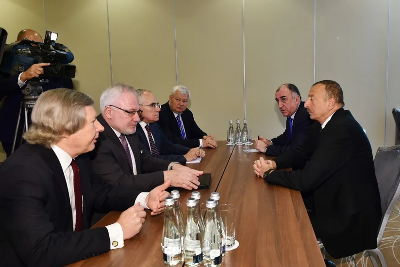 Президент Азербайджана встретился с сопредседателями МГ ОБСЕ в Варшаве