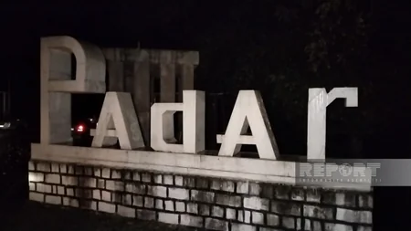 Oğuzda iki avtomobil toqquşub, Təcili Tibbi Yardım Şöbəsinin əməkdaşı xəsarət alıb