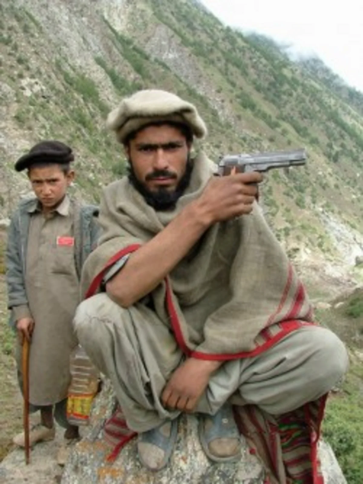 Pakistan Əfqanıstanı Talibanı dəstəkləməkdə ittiham edib