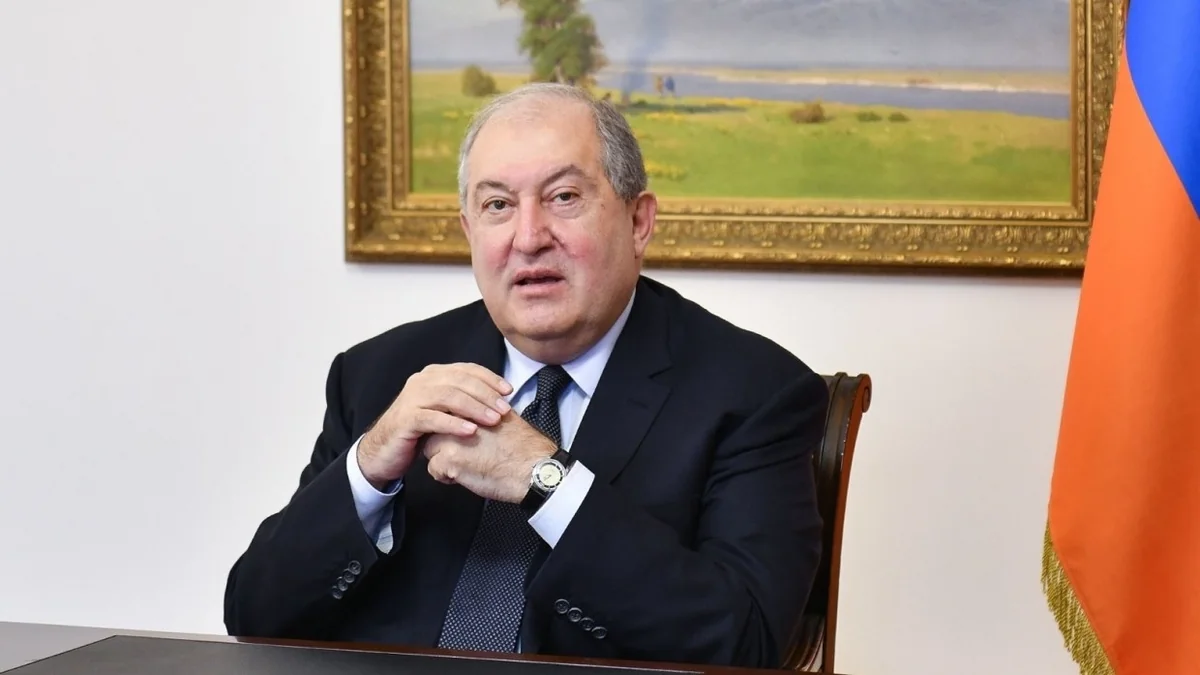 Президента Армении заподозрили в сокрытии британского гражданства
