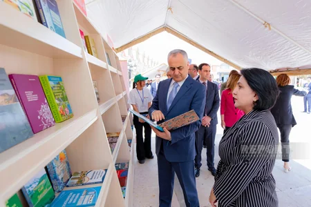 Naxçıvanda təşkil olunan festivalda 70 minə yaxın kitab sərgilənir