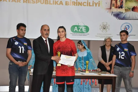 Qız voleybolçuların muxtar respublika birinciliyində qalib məlum olub