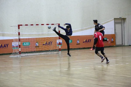 Kişi həndbolçulardan ibarət Azərbaycan çempionatında iki turun oyunları keçirilib