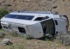 Ağdam-Füzuli yolunda mikroavtobus aşıb, 20 nəfər xəsarət alıb - YENİLƏNİB