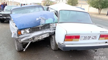 Gəncədə 5 avtomobil toqquşub, xəsarət alanlar var