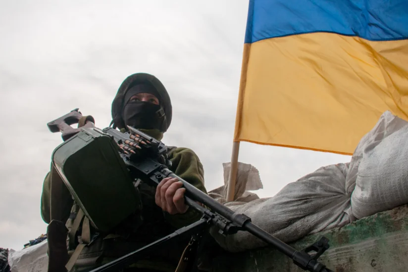 ВСУ подняли украинские флаги над горсоветом Изюма