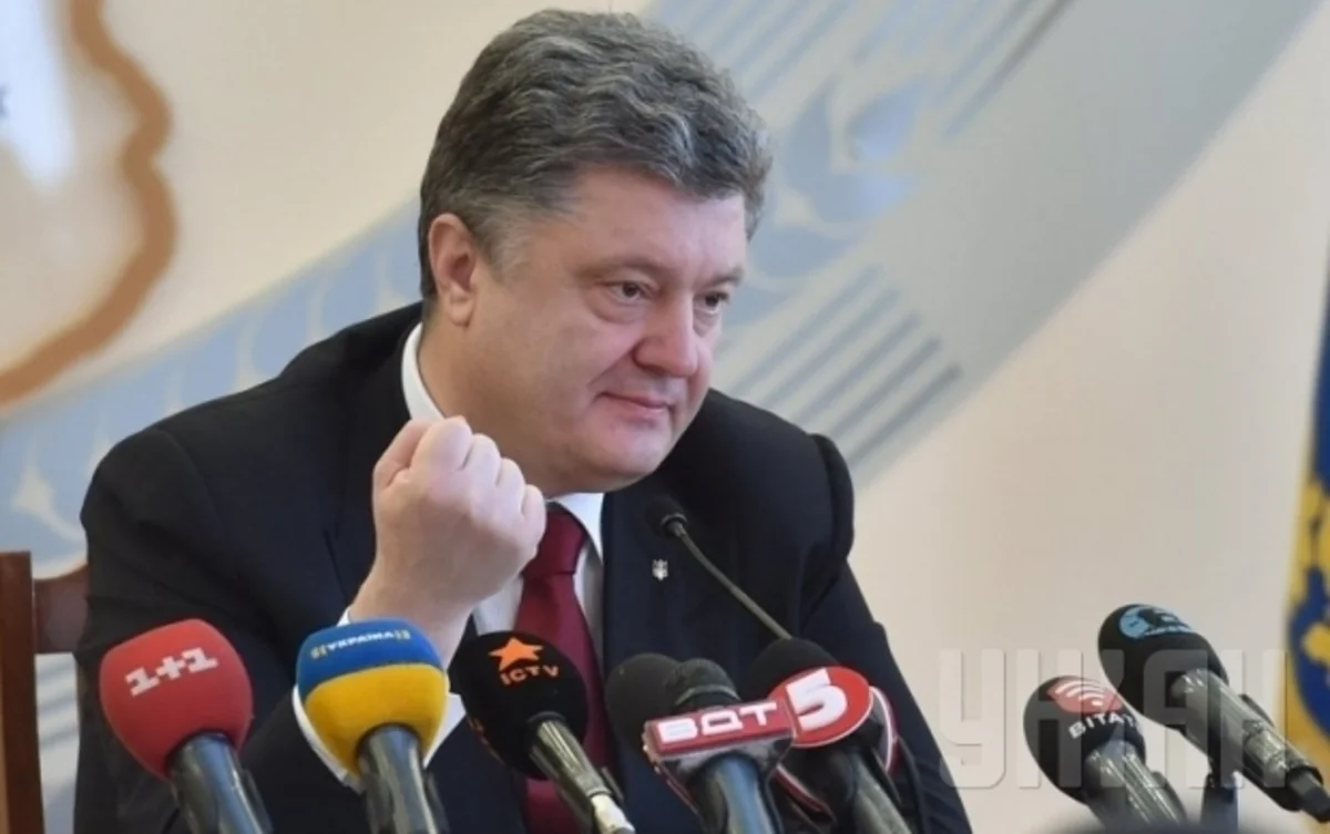 Порошенко пообещал украинцам крепкую гривну