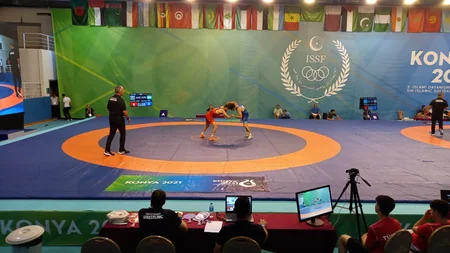 İslamiada: Azərbaycanın 4 güləşçisi finalda, Kolesnik gümüş medal qazanıb