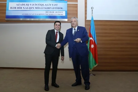 Yasamalda 57 nəfərə YAP-ın üzvlük vəsiqəsi təqdim olunub