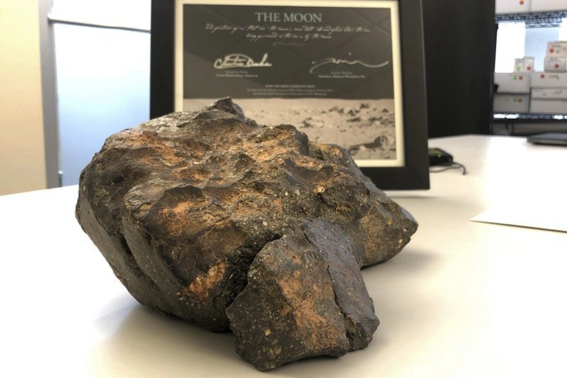 На аукционе в США продали редкий лунный метеорит за $612,5 тысяч