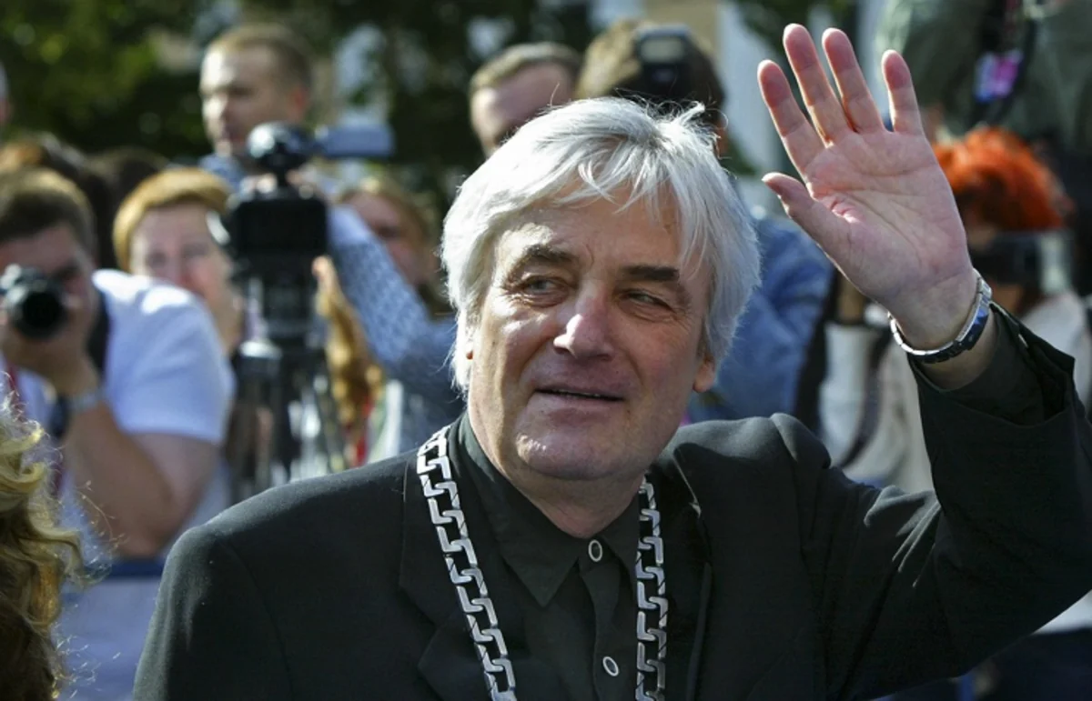 Famous Poland film director dies