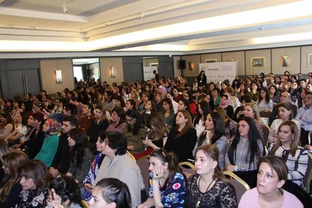 Uşaqlarda daha çox rast gəlinən pediatrik və ortopedik problemlərə müasir yanaşma mövzusunda konfrans keçirilib