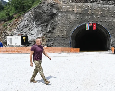 President Ilham Aliyev views construction of Kalbajar-Lachin highway