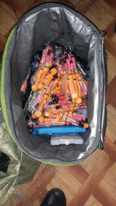 Azərbaycan gömrükçüləri siqaret və dərman preparatları aşkar ediblər