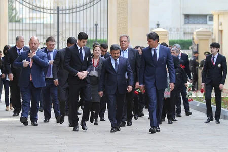 Beynəlxalq Cüdo Federasiyası rəsmiləri ümummilli lider Heydər Əliyevin məzarını ziyarət ediblər