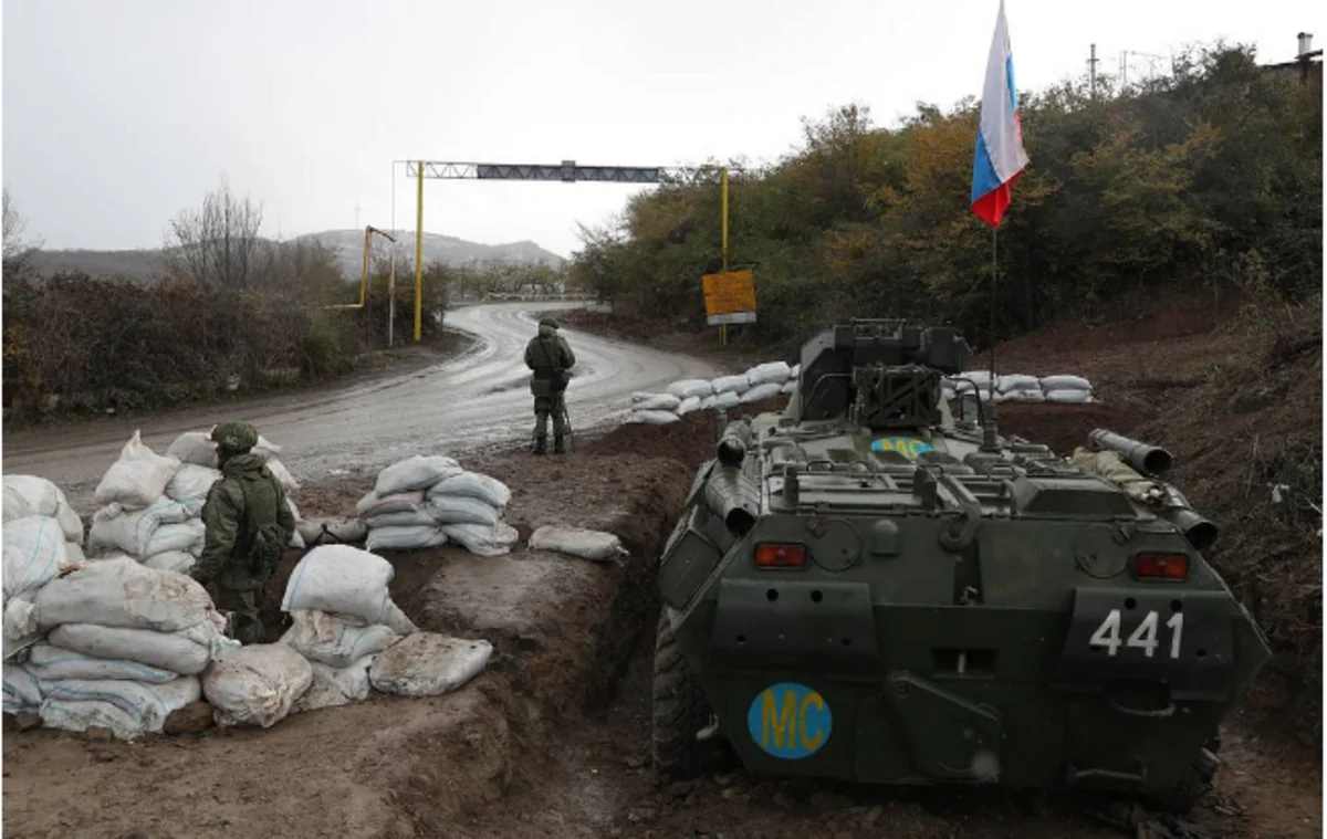 МО России опровергло информацию об окружении подразделений миротворцев в Карабахе