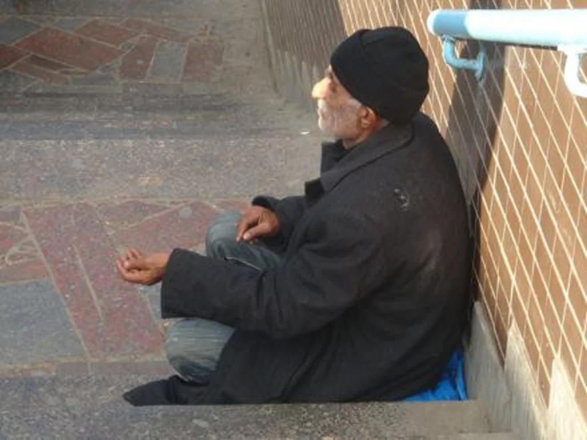 Binəqədi rayonunda dilənçiliklə məşğul olan 4 nəfər barəsində inzibati tədbir görülüb