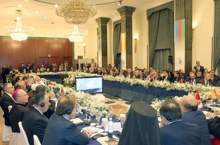 Madrid hosts international conference organized by businessman Ali Evsen