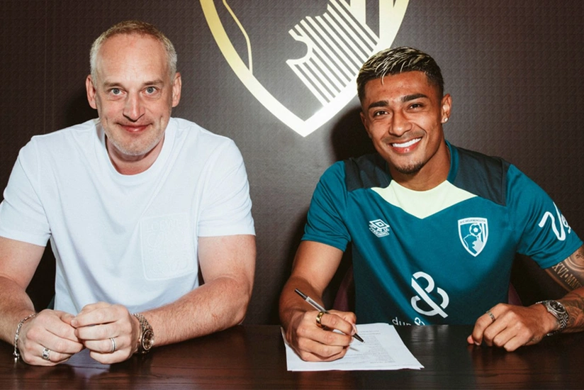 Premyer Liqa klubu Barselonanın futbolçusunu transfer edib