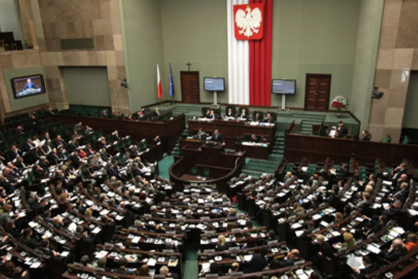 В Сейме Польши намерены выразить вотум недоверия министру обороны страны