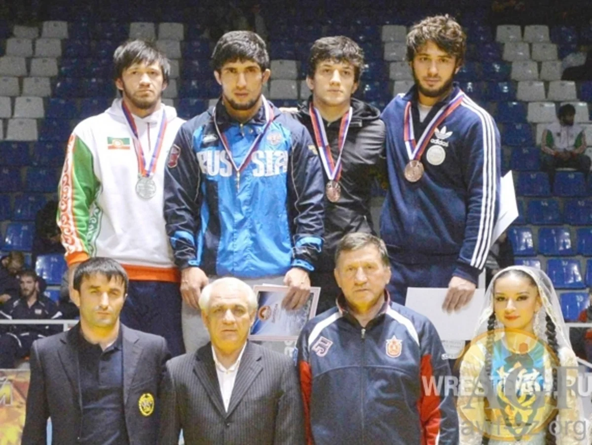 ​Azərbaycan güləşçiləri Qitələrarası Kubokda 3 medal qazanıb