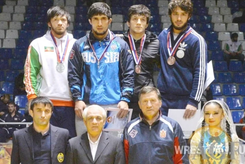 ​Azərbaycan güləşçiləri Qitələrarası Kubokda 3 medal qazanıb
