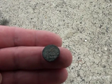 Kürsəngi dağında gümüş pul və qədim əşyalar tapılıb - FOTOREPORTAJ