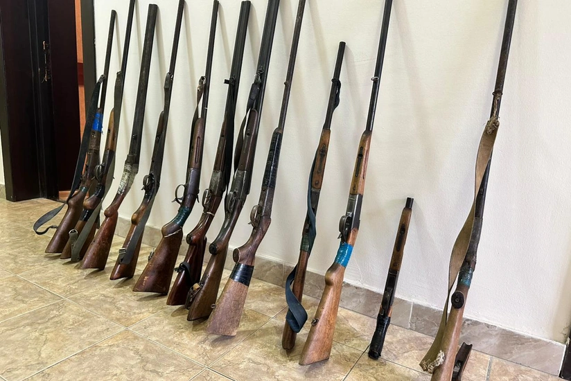 Ağcabədidə vətəndaşlardan odlu silahlar təhvil götürülüb