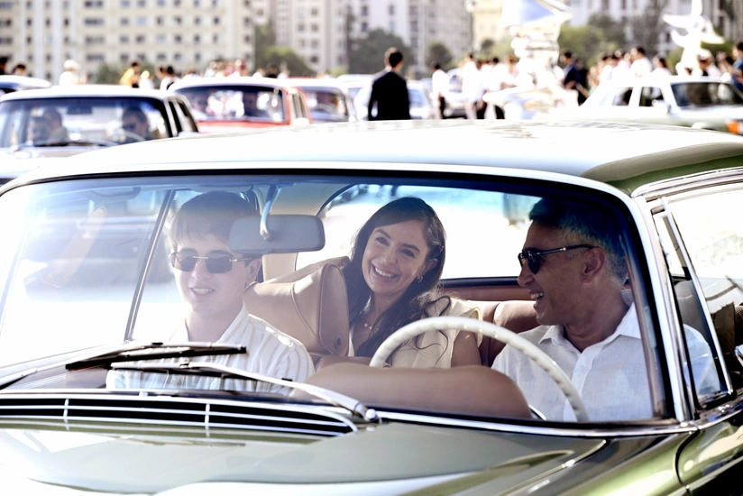 Klassik avtomobillərin yürüşü və sərgisi keçirilib