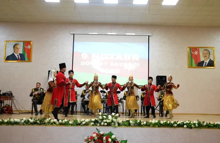 Dövlət Bayrağı Günü münasibətilə hərbi hissədə konsert keçirilib