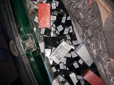 Azərbaycan vətəndaşının qanunsuz yolla ölkəyə siqaret və mobil telefon gətirməsinin qarşısı alınıb