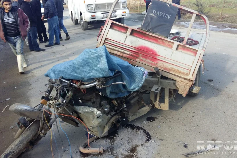 ​Lənkəranda ölümlə nəticələnən yol qəzası baş verib - FOTO - ƏLAVƏ OLUNUB