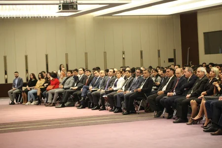 Orxan Məmmədov: Gənc sahibkarların innovativ layihələrinə 50 min manatadək güzəştli kredit verilə bilər