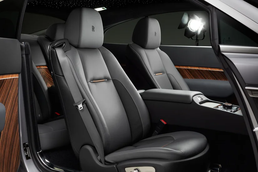 Azərbaycan müştərilərinə yeni Rolls-Royce avtomobili təklif olunur