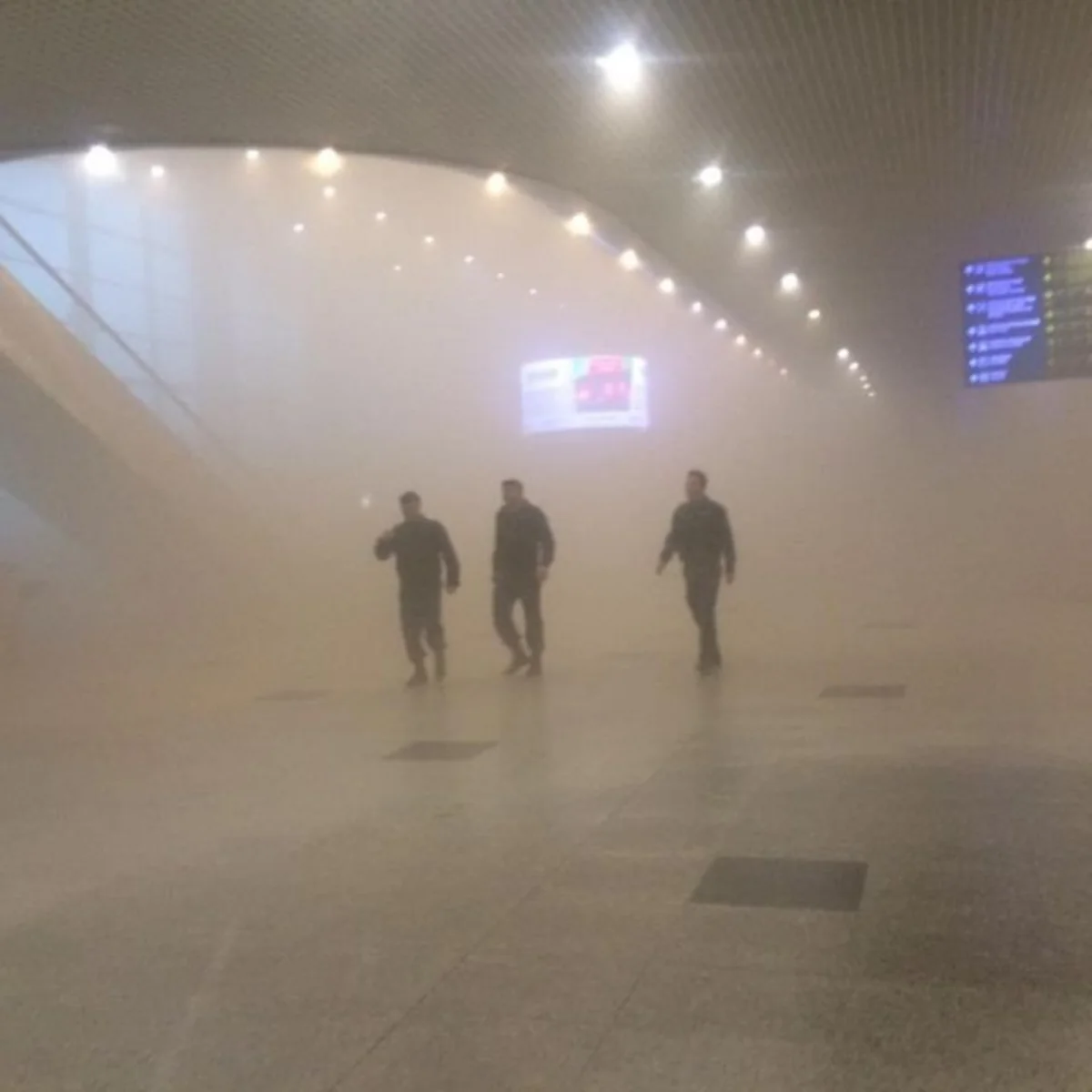 ​В Стокгольме частично эвакуировали аэропорт из-за задымления