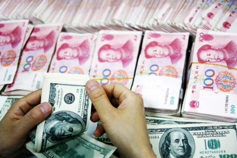 Chinese national currency slumps again by 1%