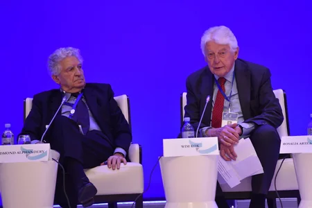 VI Qlobal Bakı Forumunda iqtisadi inkişafın ətraf mühitin deqradasiyasına təsiri mövzusu müzakirə edilib