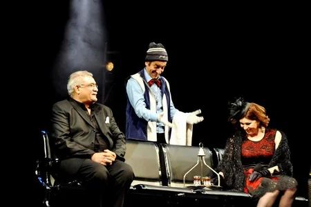 21:15 qatarının müəllifi Bakıya gəlib