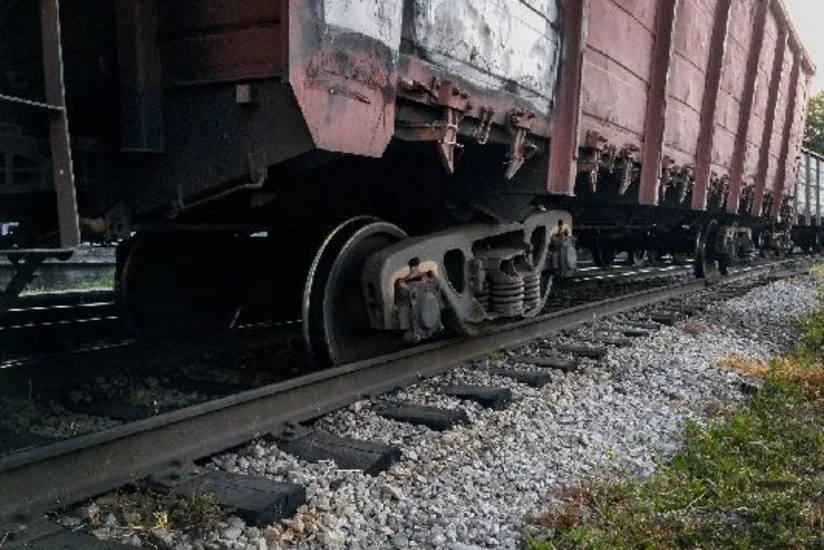 В Ивановской области произошло ДТП с участием пассажирского поезда и грузовика