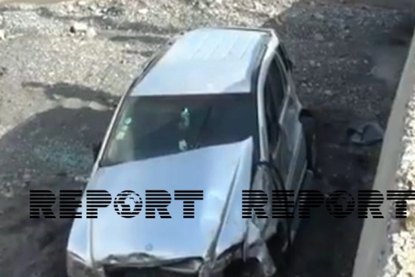 Qəbələdə avtomobil çaya aşdı, xəsarət alan var