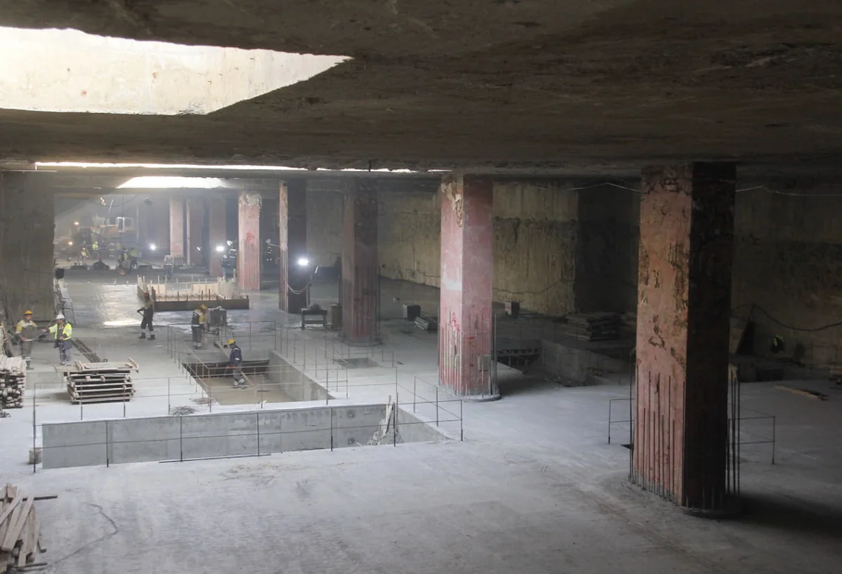 Bakı Metropoliteninin yeni stansiyanın birinci səviyyəsi inşa olunur