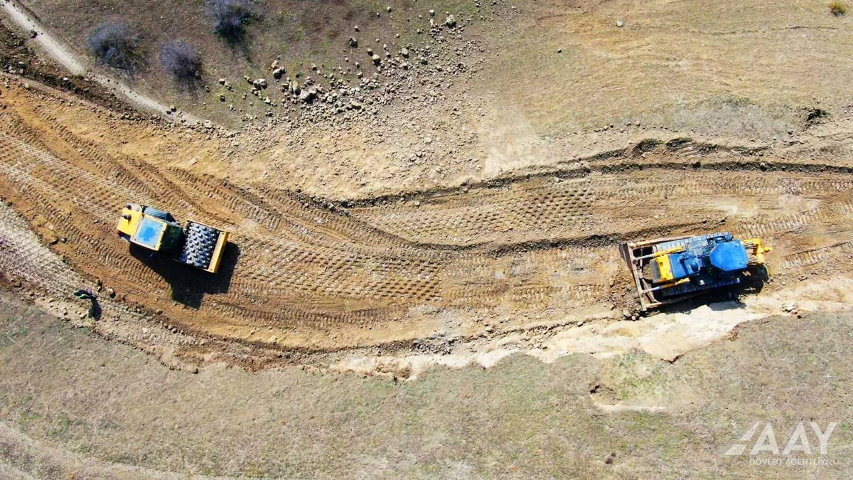 Yardımlıda 24 km uzunluğu olan avtomobil yolunun əsaslı təmirinə başlanılıb
