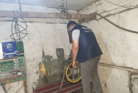 Təhlükəsizlik tələblərinə cavab verməyən liftin fəaliyyəti dayandırılıb