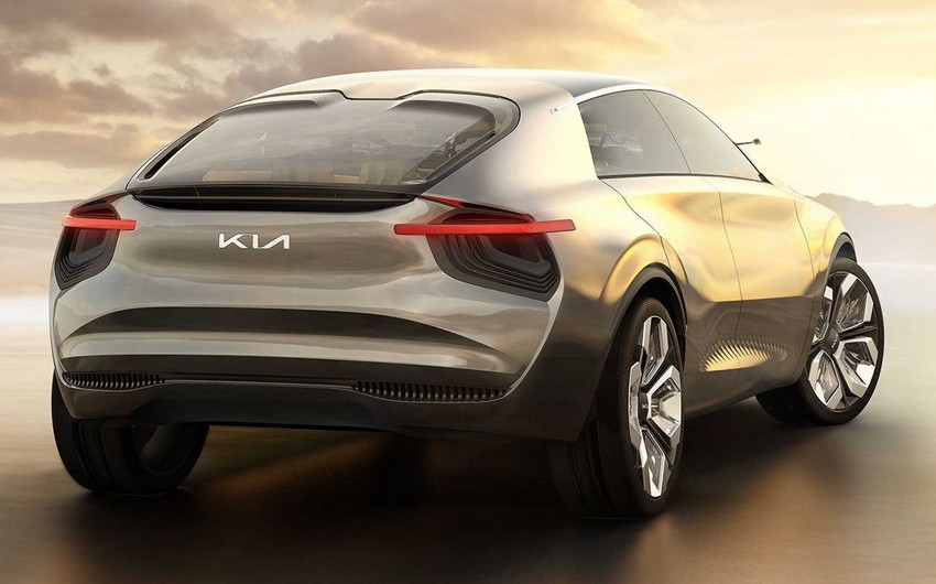 Kia unveils new logo, sets Guinness World Record 