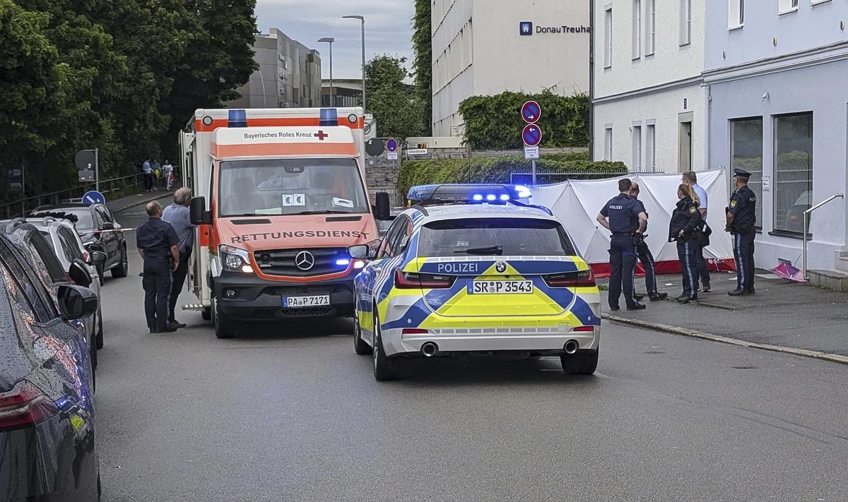 В Германии автомобиль врезался в зрителей во время автошоу
