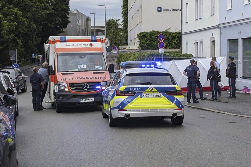 Almaniyada avtomobil şou zamanı izdihama çırpılıb